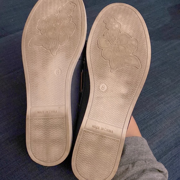 Blue Old Navy boat shoes - Picture 5 of 5